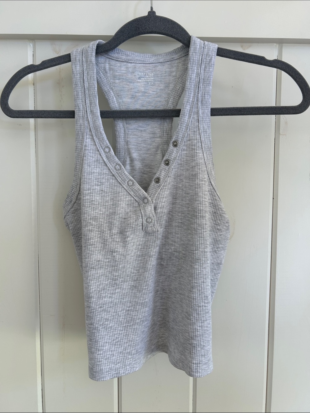 Women’s American Eagle OFFLINE Grey Ribbed Henley Tank Top with snaps